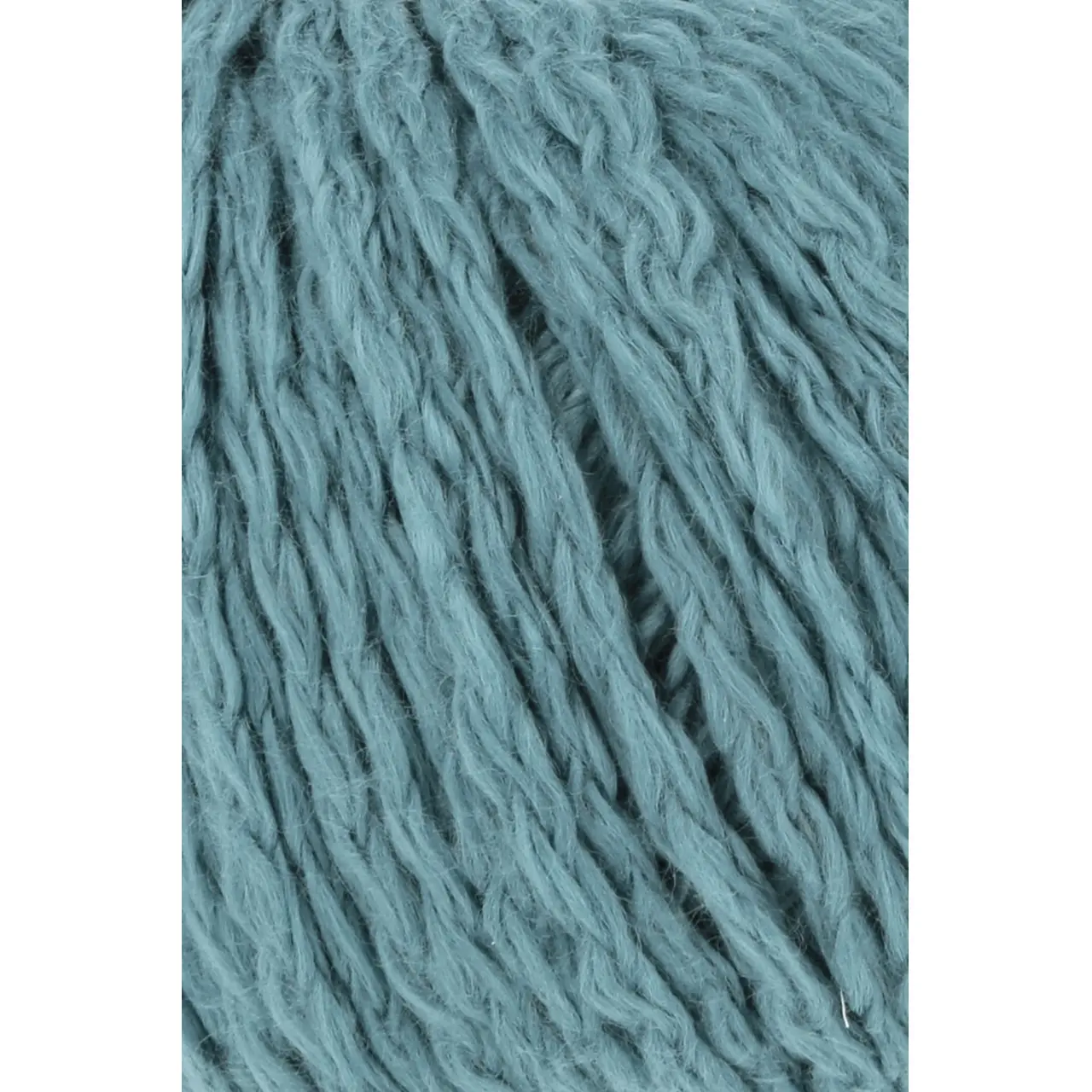Amira 74 Atlantik von Lang Yarns. Amira ist ein Maschengarn mit einem tollen Volumen und einer unglaublichen Leichtigkeit. Diese Eigenschaften machen sie zu einem super Ganzjahresgarn.
