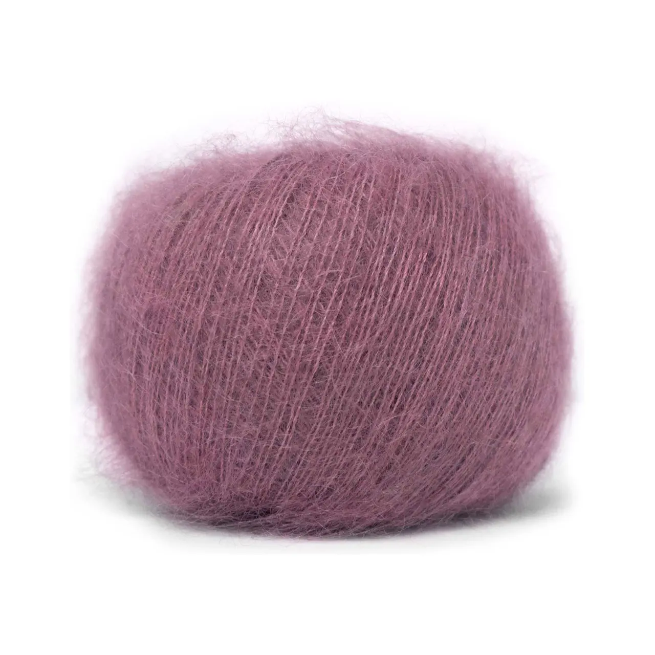 Mohair Bliss 816 Rose Quartz von Pascuali. Entdecke die Eleganz und Leichtigkeit von Mohair Bliss – unseres hochwertigen Garns das aus einem edlen Mix von 60% Super Kid Mohair und 40% Maulbeerseide besteht. Mohair Bliss entfaltet seine Schönheit sowohl beim einfachen mehrfachen als auch als Beilauffaden um sinnliche federleichte und luftige Projekte zu gestalten.