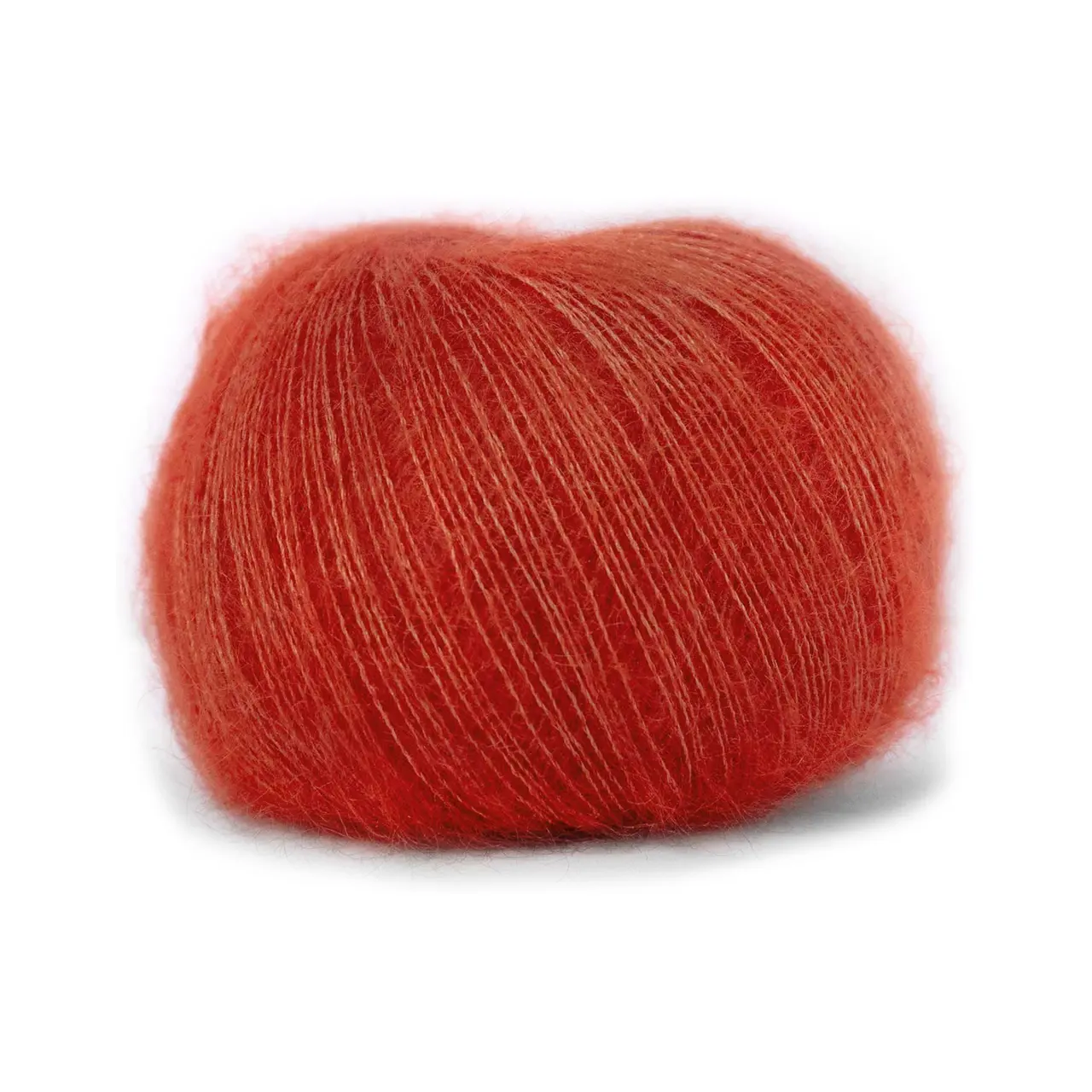 Mohair Bliss 819 Strawberry von Pascuali. Entdecke die Eleganz und Leichtigkeit von Mohair Bliss – unseres hochwertigen Garns das aus einem edlen Mix von 60% Super Kid Mohair und 40% Maulbeerseide besteht. Mohair Bliss entfaltet seine Schönheit sowohl beim einfachen mehrfachen als auch als Beilauffaden um sinnliche federleichte und luftige Projekte zu gestalten.
