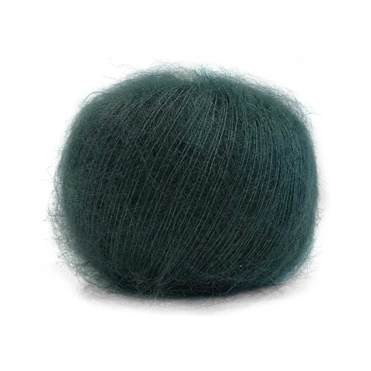 Mohair Bliss 834 Sea Green von Pascuali. Entdecke die Eleganz und Leichtigkeit von Mohair Bliss – unseres hochwertigen Garns das aus einem edlen Mix von 60% Super Kid Mohair und 40% Maulbeerseide besteht. Mohair Bliss entfaltet seine Schönheit sowohl beim einfachen mehrfachen als auch als Beilauffaden um sinnliche federleichte und luftige Projekte zu gestalten.