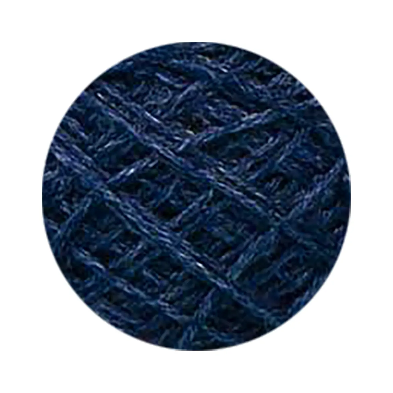 Pinta 103 Navy von Pascuali. Pinta ist ein ideales Ganzjahresgarn das dank seiner einzigartigen Faserzusammenstellung (bestehend aus 60% Merino 20% Seide und 20% Ramie) eine herausragende Vielseitigkeit bietet. Diese sorgfältig gewählte Mischung vereint die wärmeregulierenden Eigenschaften von Merino die luxuriöse Weichheit von Seide und die strapazierfähige Leichtigkeit von Ramie. Es ist ein echtes Allroundtalent aus dem sich die verschiedensten Kleidungsstücke Accessoires und Socken stricken lassen.