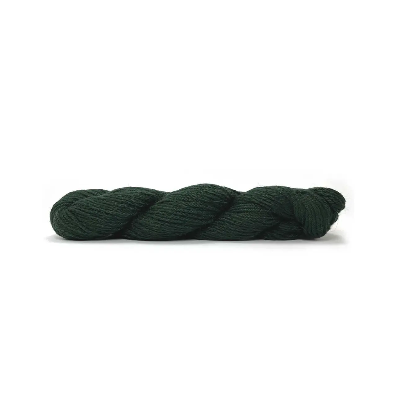 Sayama 317 Sea Green von Pascuali. Sayama besteht zu 50% aus der luxuriösen herrlich weichen und zugleich haltbaren Baby-Lama-Wolle und zu 50% aus bolivianer Hochlandwolle was eine weiche feine Wolle ergibt die ziemlich robust ist. Durch das Mischen von Lama- und Hochlandwolle erhalten wir ein Garn das perfekt ausgewogen ist zwischen Leichtigkeit und Stabilität ohne die Qualität zu beeinträchtigen und das speziell für skandinavisches Stricken und alles Mehrfarbige entwickelt wurde.