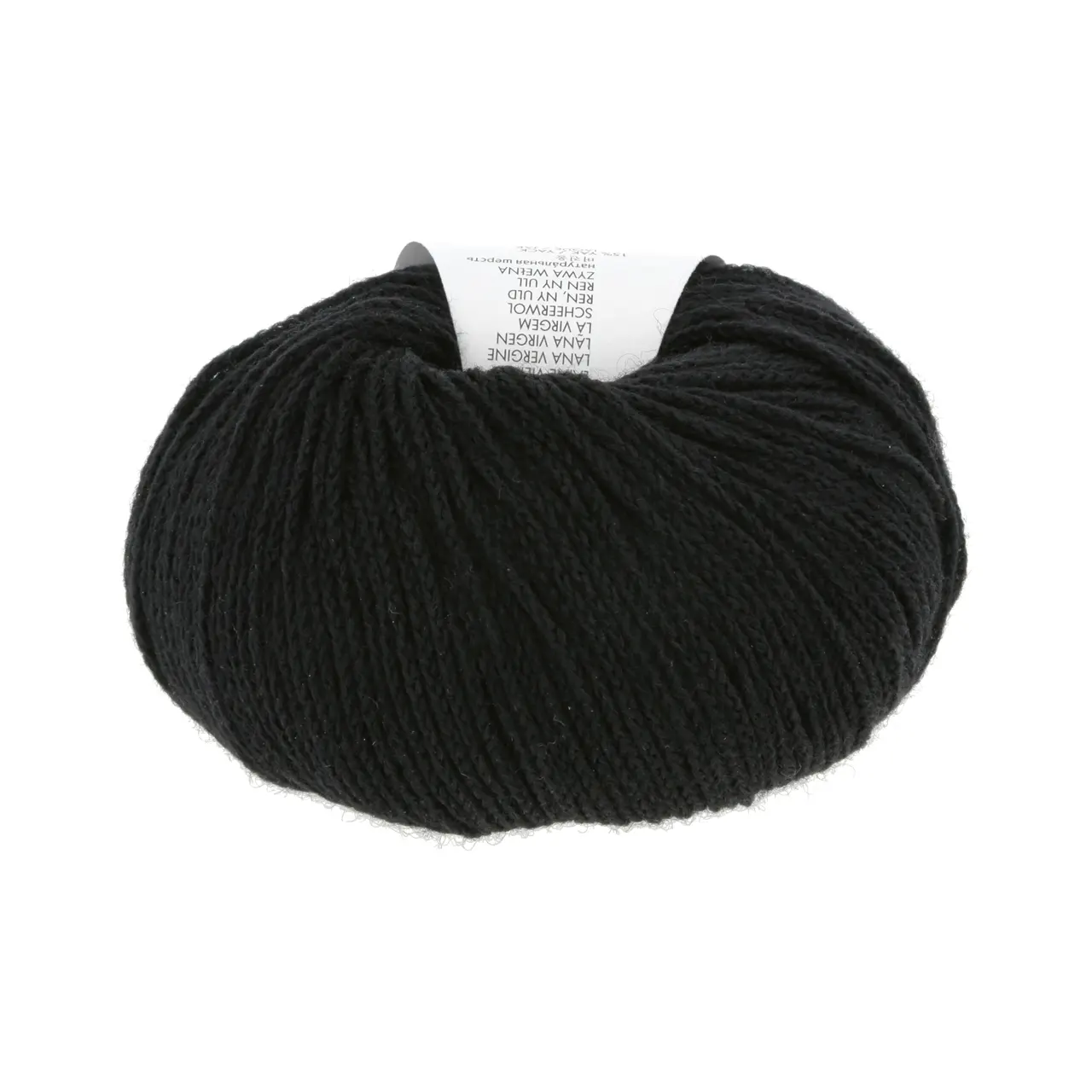 Nomad 4 Schwarz von Lang Yarns. Inspiriert durch die nomadischen Traditionen der Yak-Haltung sowie die mobile Natur und reiche Geschichte des Strickens und Häkelns verkörpert NOMAD den Geist von Bewegung und Kreativität. Genau wie Nomaden ihr Leben mit sich tragen können Sie als Strickerin und Häklerin NOMAD überallhin mitnehmen und zeitlose Stücke schaffen die von Tradition und Abenteuer erzählen.