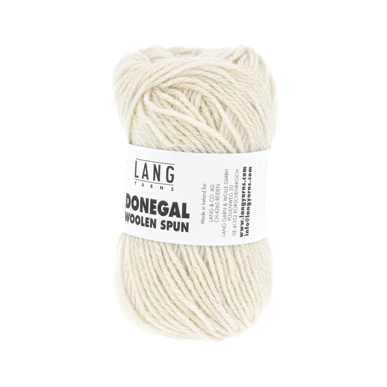 Donegal Woolen Spun 1 Weiss von Lang Yarns. Mit traditionellen Maschinen und Techniken in der Region Donegal in Irland hergestellt besticht DONEGAL WOOLEN SPUN durch seine einzigartig melierten Farbtöne. Das Garn wird als Streichgarn (woolen spun) gefertigt bei dem kürzere Wollfasern locker miteinander versponnen werden ohne zuvor vollständig gekämmt oder parallelisiert zu werden. Im Gegensatz zum Kammgarn