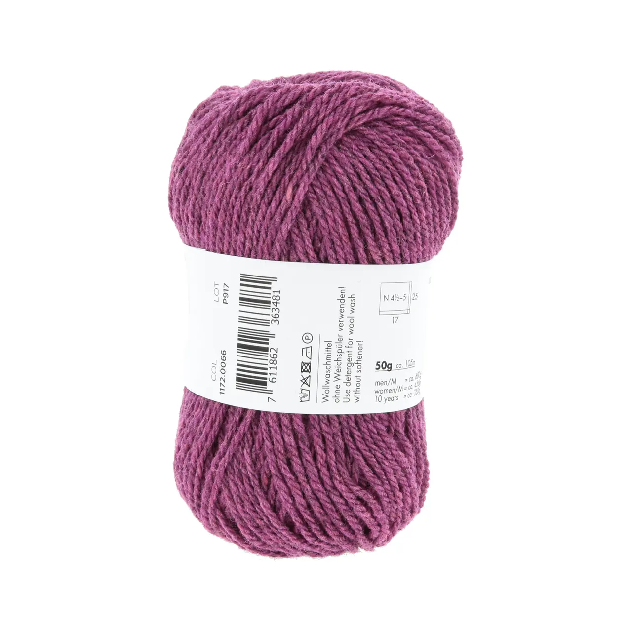Donegal Woolen Spun 66 Beere von Lang Yarns. Mit traditionellen Maschinen und Techniken in der Region Donegal in Irland hergestellt besticht DONEGAL WOOLEN SPUN durch seine einzigartig melierten Farbtöne. Das Garn wird als Streichgarn (woolen spun) gefertigt bei dem kürzere Wollfasern locker miteinander versponnen werden ohne zuvor vollständig gekämmt oder parallelisiert zu werden. Im Gegensatz zum Kammgarn