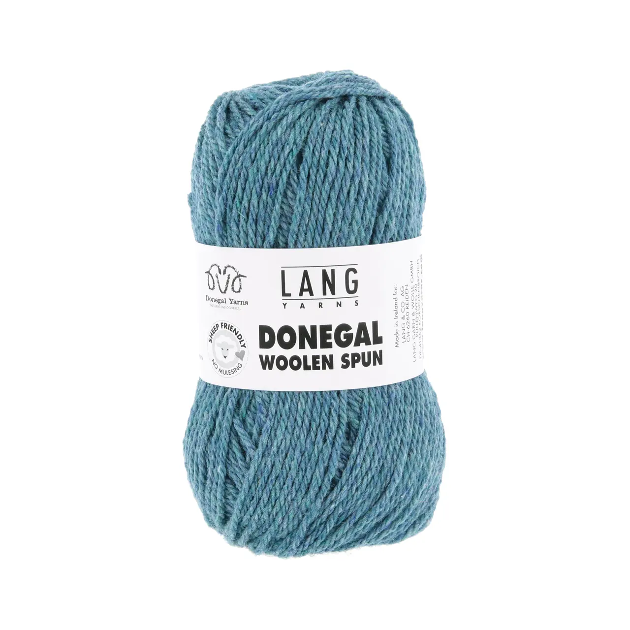 Donegal Woolen Spun 78 Türkis von Lang Yarns. Mit traditionellen Maschinen und Techniken in der Region Donegal in Irland hergestellt besticht DONEGAL WOOLEN SPUN durch seine einzigartig melierten Farbtöne. Das Garn wird als Streichgarn (woolen spun) gefertigt bei dem kürzere Wollfasern locker miteinander versponnen werden ohne zuvor vollständig gekämmt oder parallelisiert zu werden. Im Gegensatz zum Kammgarn