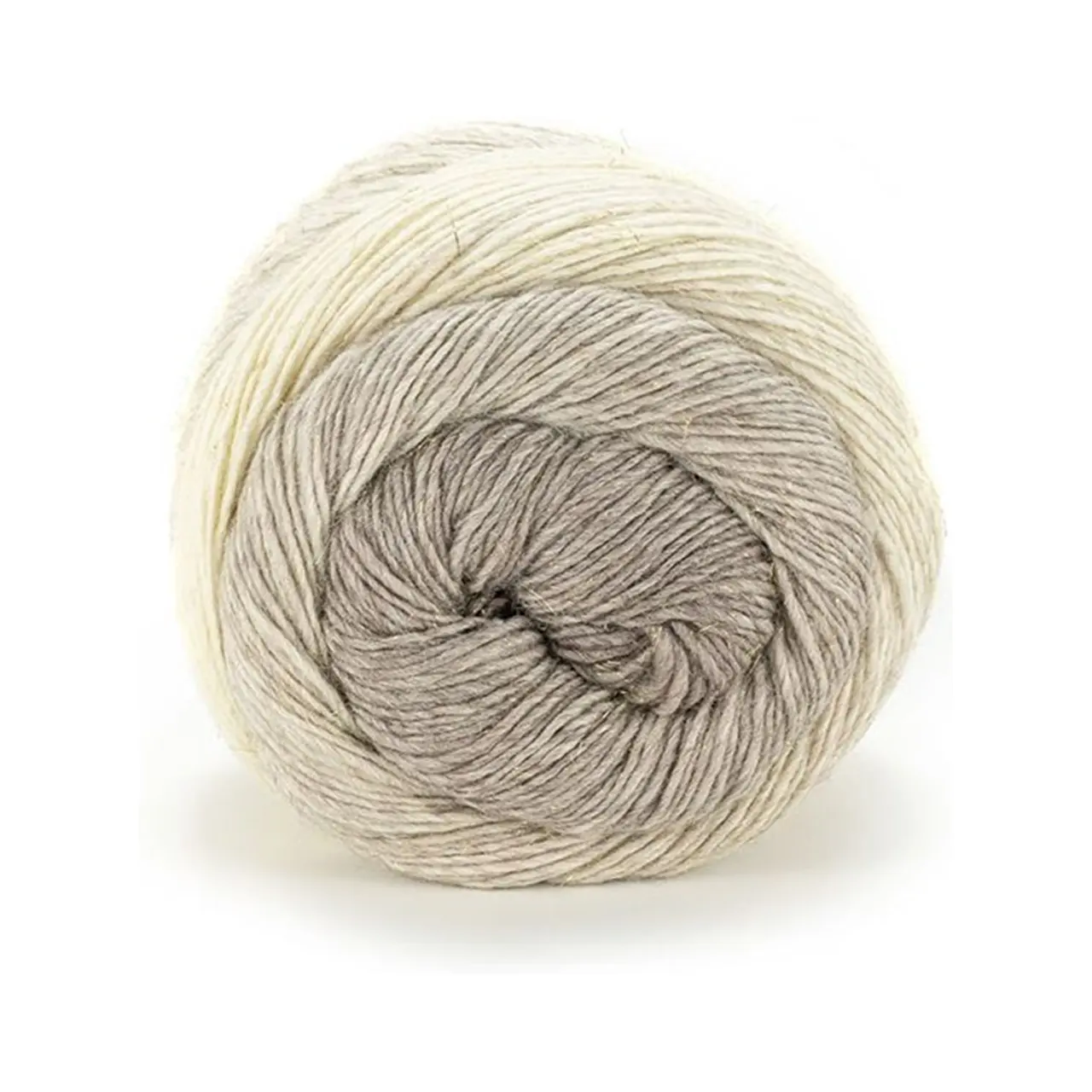 Poema Glitter 100 Natur/Beige/Gold​ von Laines Du Nord. Ein traumhaft weiches Garn aus mulesingfreier Merinowolle mit feinen gleichmäßigen Farbverläufen die kunstvoll mit zarten Lurex-Akzenten in Gold oder Silber veredelt sind.