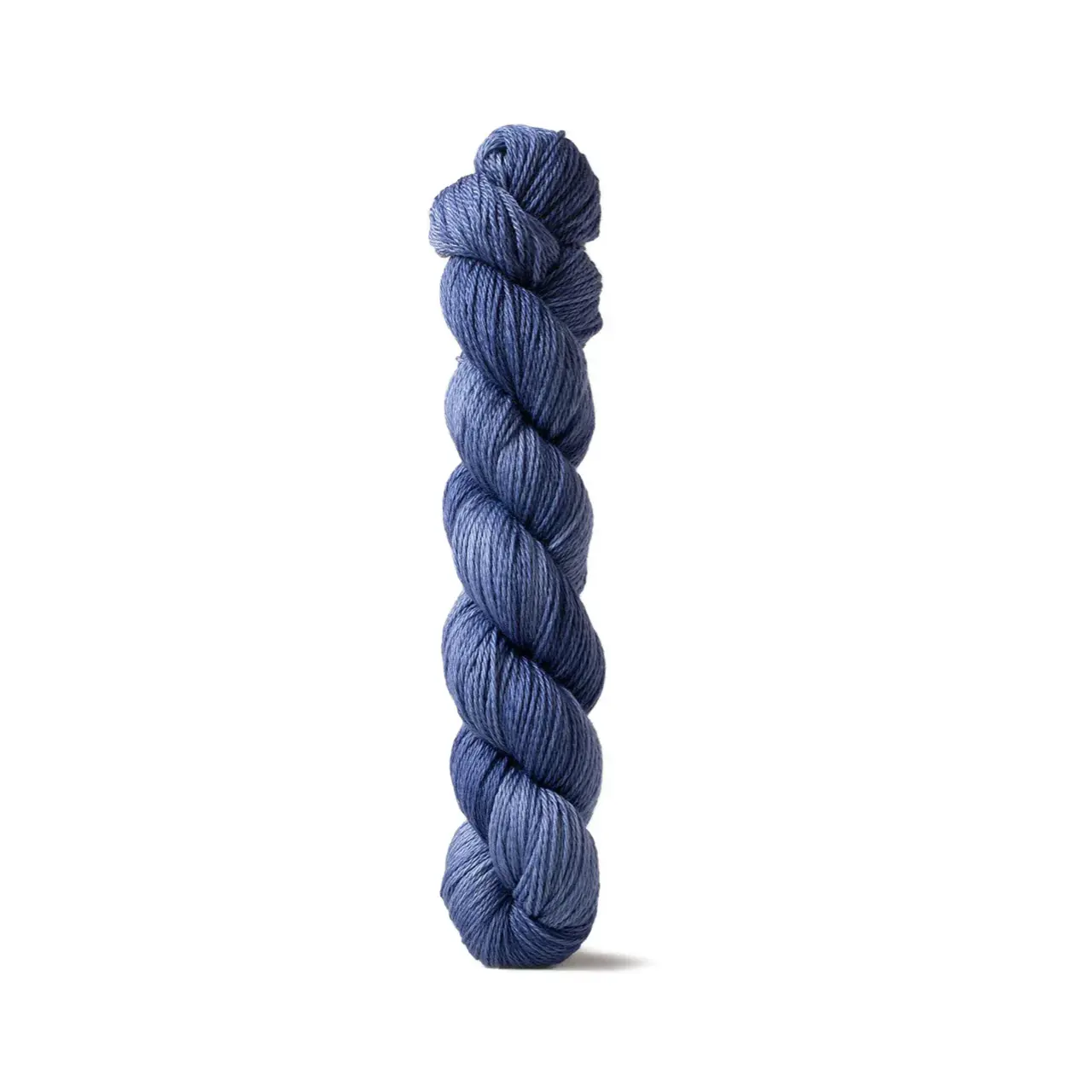 16 Fingering BL30 Cobalt von Urth Yarns. Das weichste Garn das Urth bisher hergestellt hat - geschmeidig und farbenfroh
