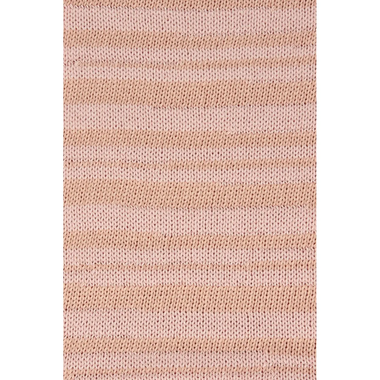 Belle 27 Apricot von Lang Yarns. BELLE begeistert mit einem edlen Spiel aus Glanz und Matt. Die glänzende Viskose trifft auf matte Baumwolle und erzeugt so eine spannende Ton-in-Ton Optik mit subtilen Schimmerstreifen. Das Strickbild wirkt lebendig und elegant zugleich ohne aufdringlich zu sein. Dieses Maschengarn ist ideal für leichte Designs mit dem gewissen Etwas. Ob schlichte Tops luftige Pullover oder elegante Accessoires - BELLE verleiht jedem Stück einen Hauch von Luxus.