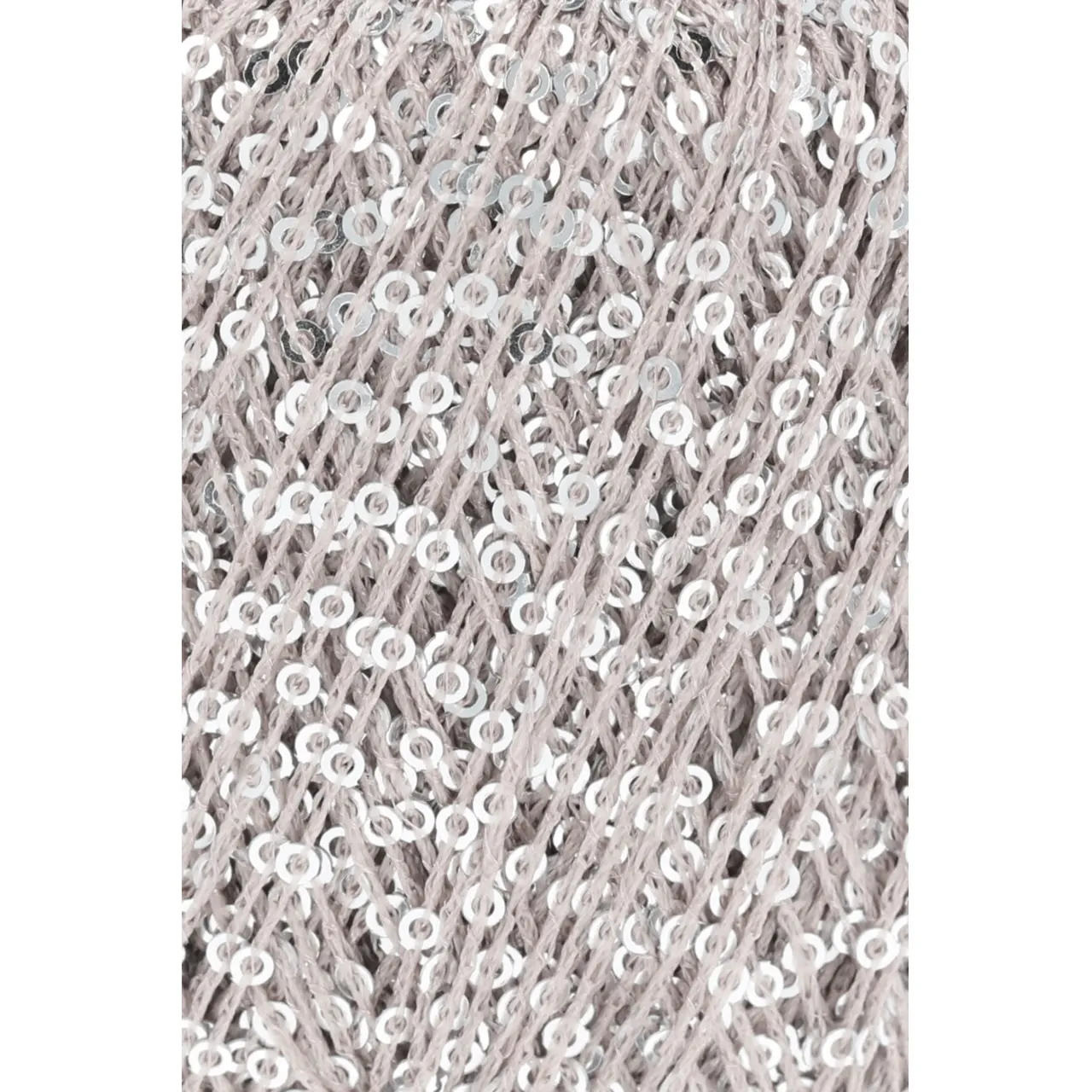 Paillettes 23 Silber von Lang Yarns. Beilaufgarn mit Pailletten. Celebrate your style. Lasse Deiner Kreativität freien Lauf und kombiniere mit Deinem Lieblingsgarn.