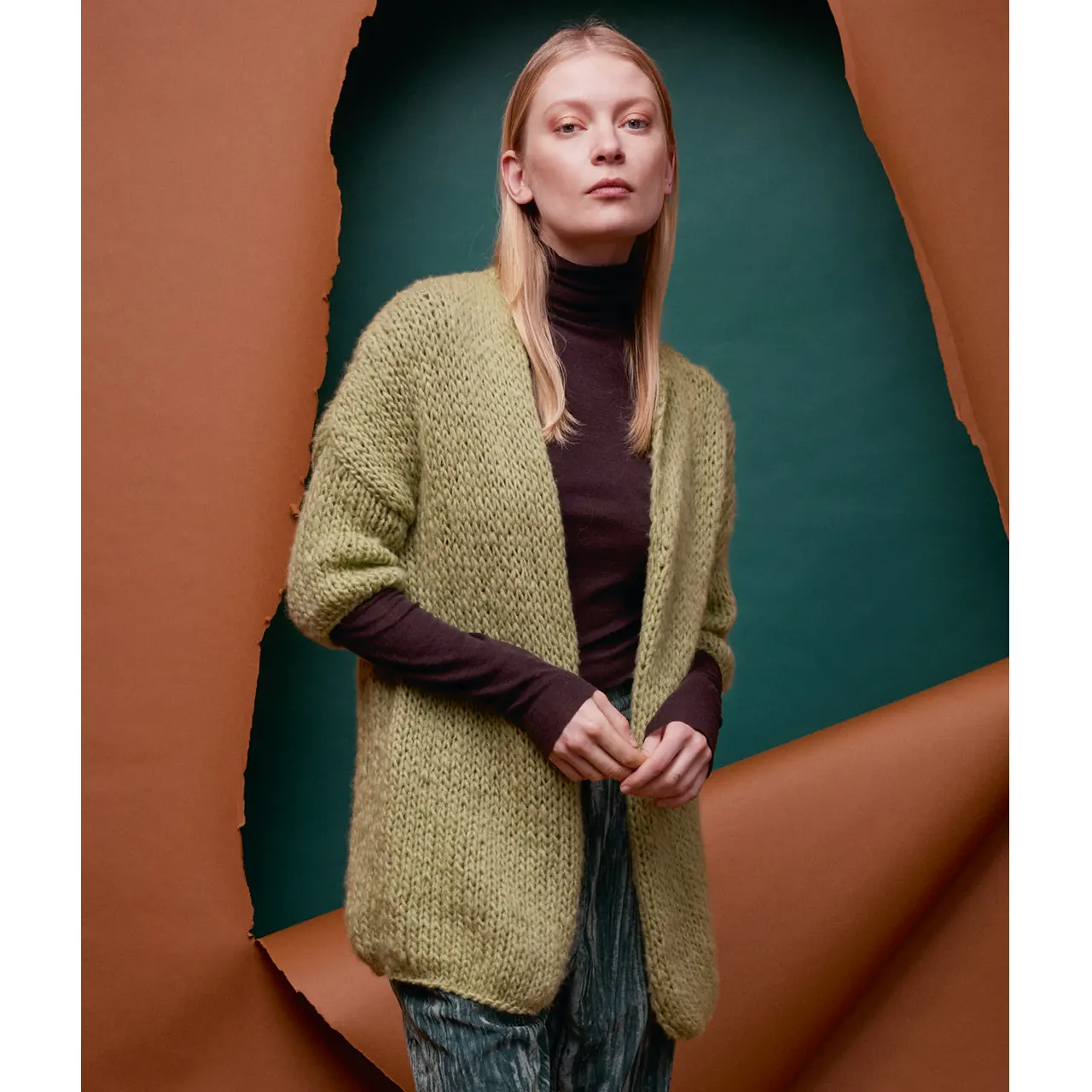 Lang Yarns Magazin Fatto a Mano 286 Herbst-Winter 2025-26 mit vielen tollen Ideen - Model 2