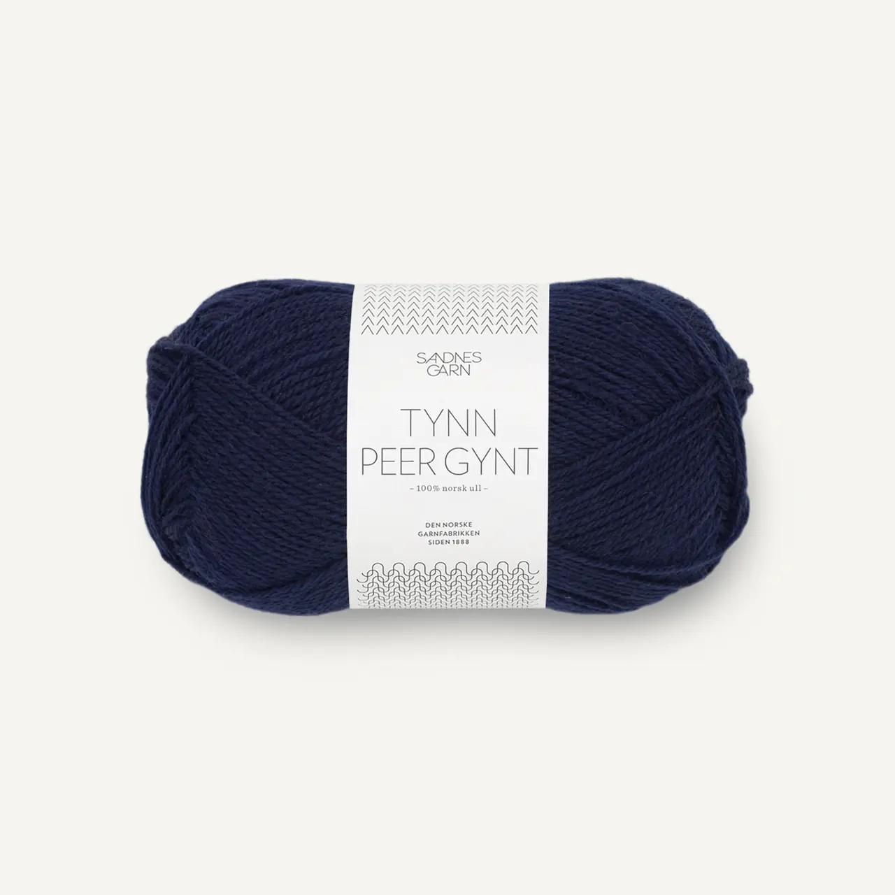 Tynn Peer Gynt 5575 Marine von Sandnes Garn. Norwegische Wolle ist leicht und warm und trotzdem robust.