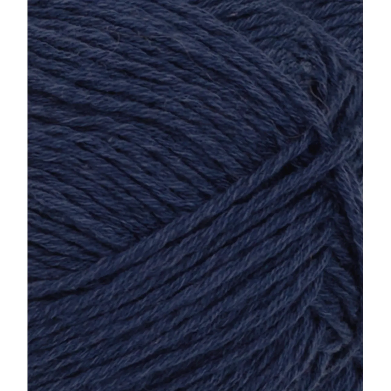 Line 6073 Seaside Navy von Sandnes Garn. Ein angenehm widerstandsfähiges Garn