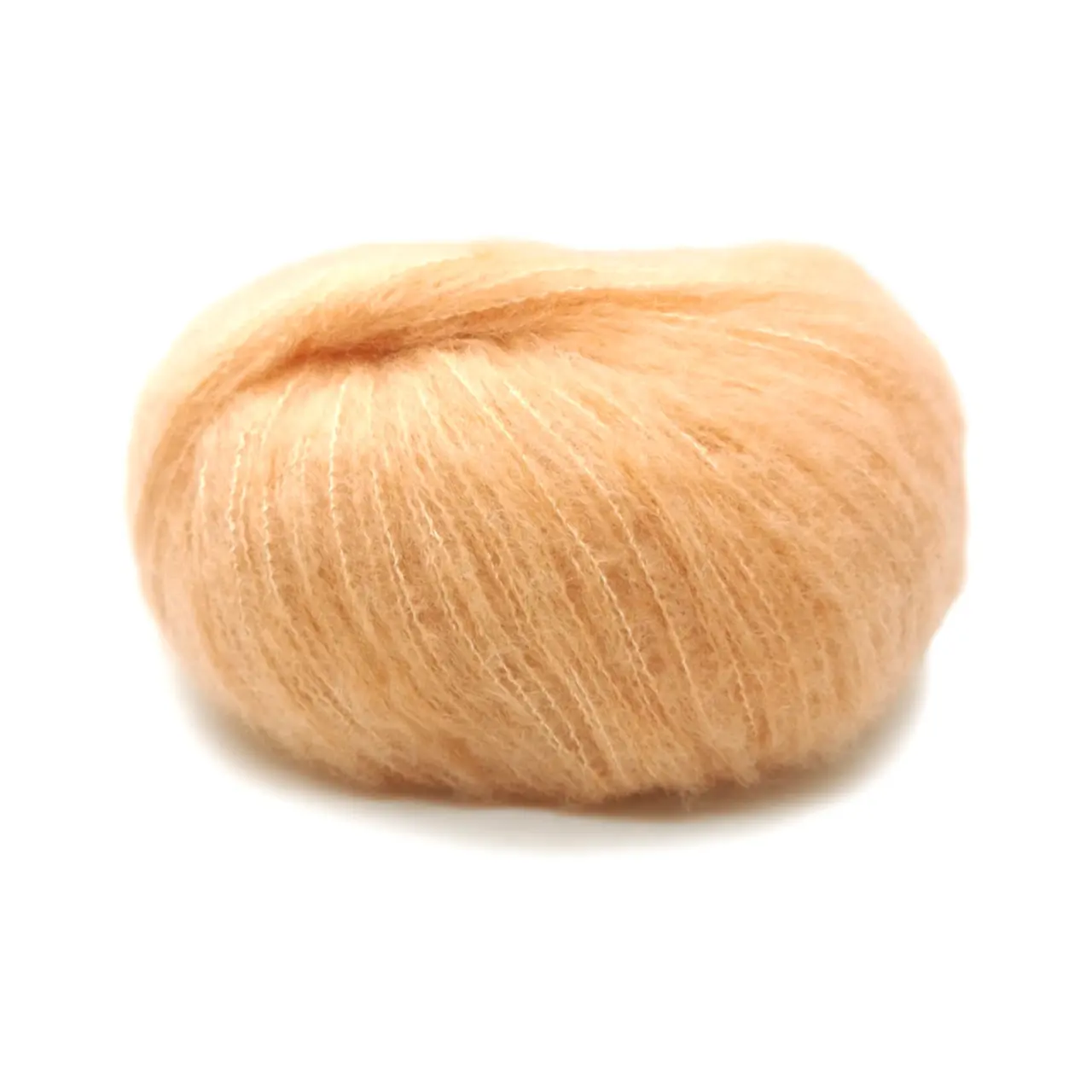 Cashmere Deluxe 3101 Apricot von Ferner Wolle. Ein flauschig weiches Garn mit dem sich leichte Westen und Pullover fast wie von selbst stricken.