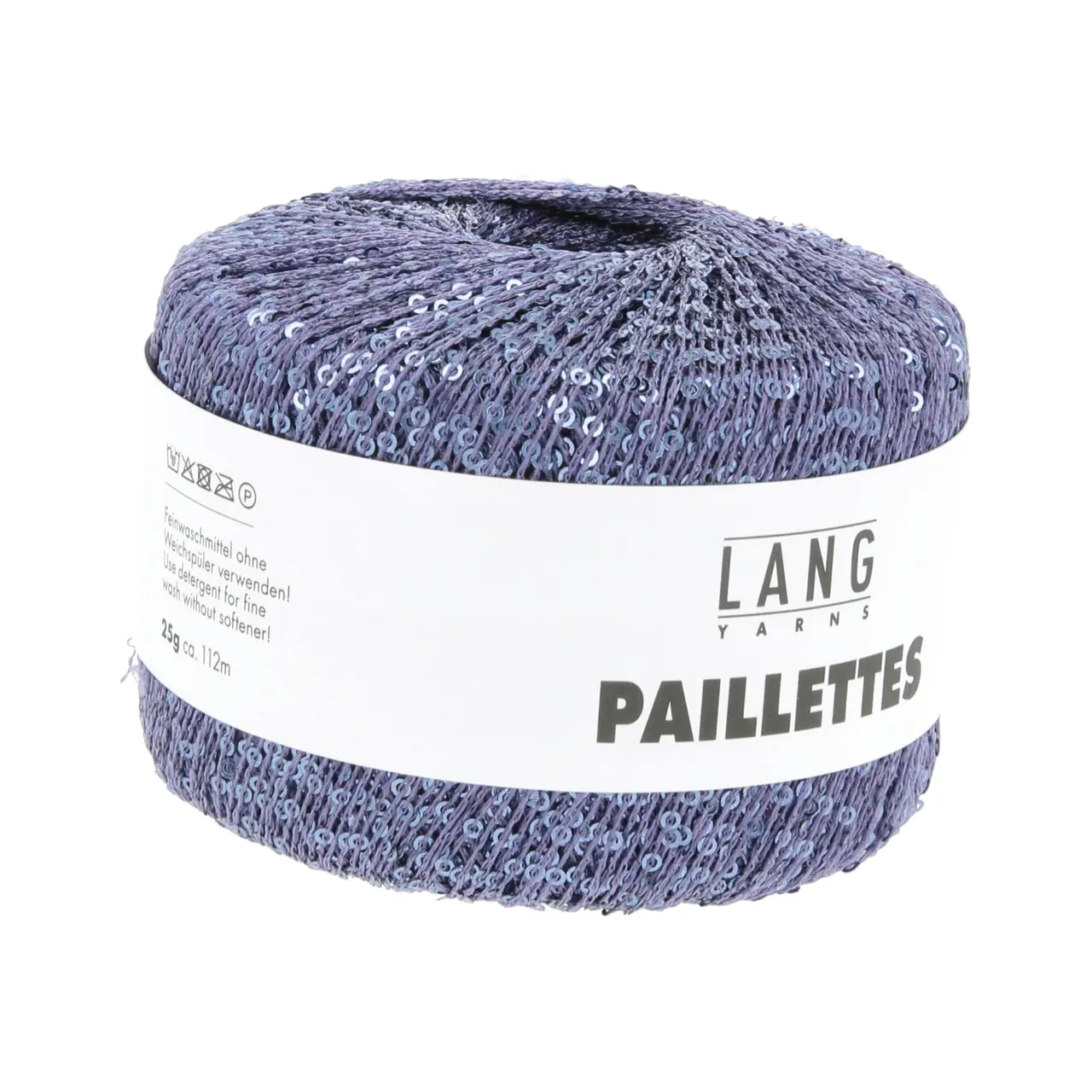 Paillettes 146 Lavendel von Lang Yarns. Dieses Garn mit feinen Pailletten lässt sich angenehm verarbeiten und ist vielseitig einsetzbar. Besonders gut eignet es sich als Beilaufgarn etwa zusammen mit einem zarten Seiden-Mohair-Faden oder auch in Kombination mit Garnen wie Merino oder Alpaka. Dadurch ist das Garn ideal für Tücher und Schals die direkt auf der Haut getragen werden. Die kleinen Pailletten fallen beim Tragen kaum auf und sorgen dennoch für einen dezenten Glanz.