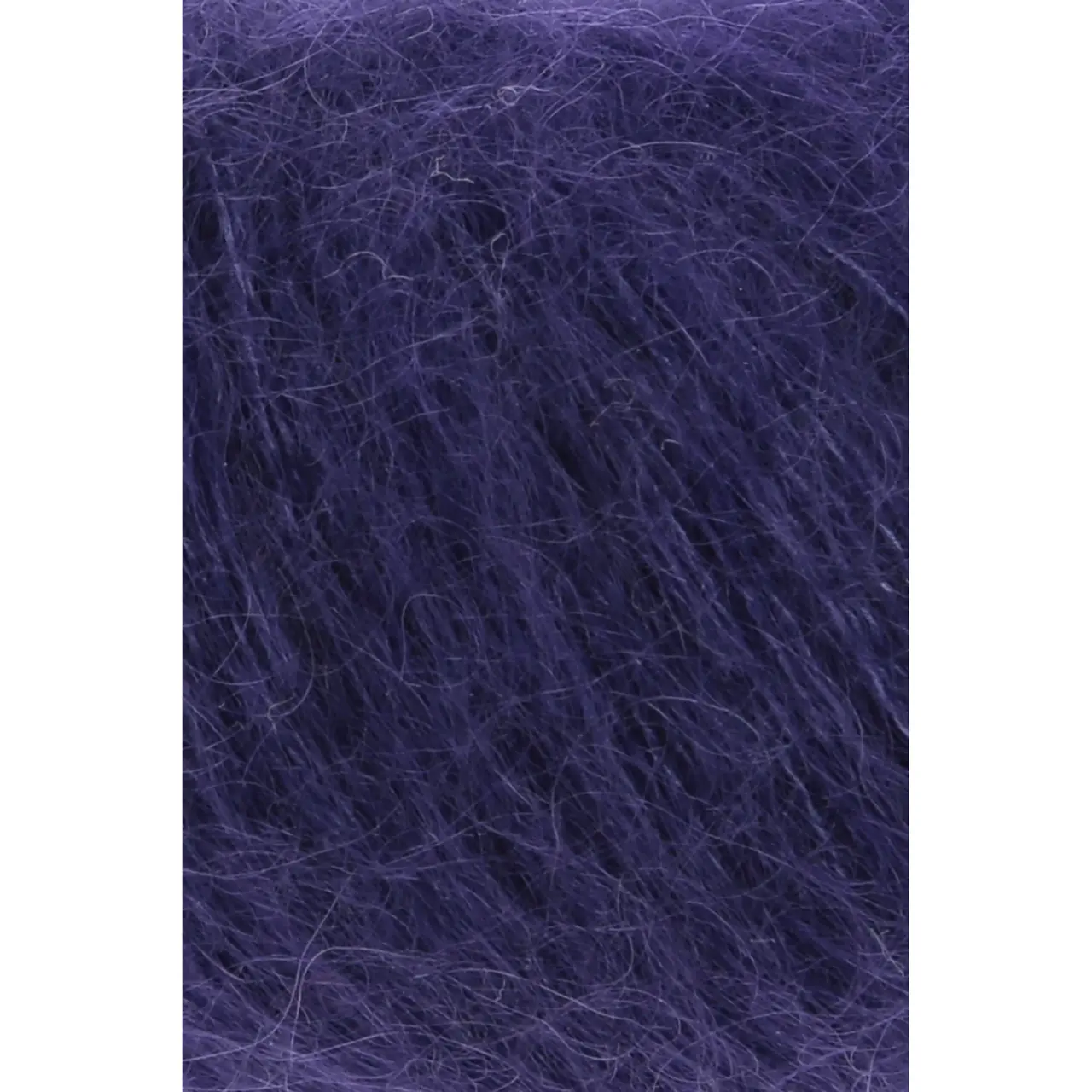 Mohair Luxe 290 Violett Royal von Lang Yarns. Superkid-Mohair gemischt mit Seide - ein federleichtes Garn für modische Accessoires und mehr.