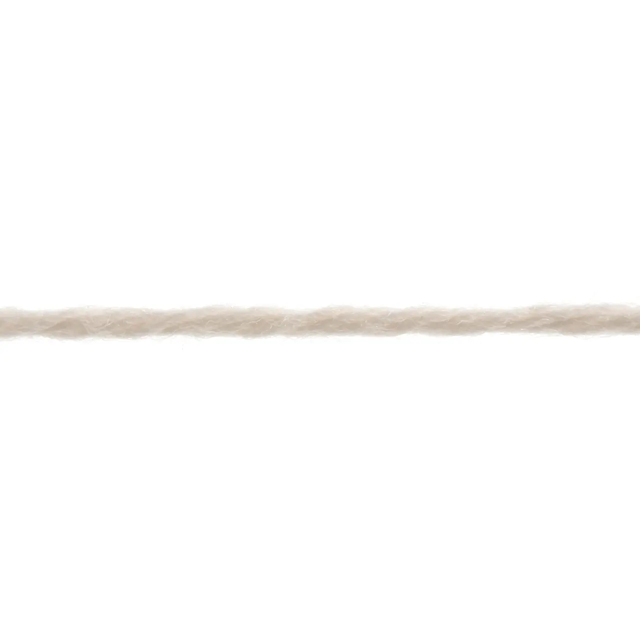 Merino 200 Bebe 426 Sand von Lang Yarns. Unsere Standard-Merinogarne werden aus feinster australischer Merinowolle gesponnen - selbstverständlich mulesingfrei. Rund 40 % der weltweiten Wolle stammen von Merinoschafen. Ihre Fasern haben eine besonders feine Kräuselung was ein elastisches und zugleich formbeständiges Garn ergibt. Die natürlichen Vorzüge von Schafwolle wie Temperaturausgleich Feuchtigkeitsregulierung und Geruchsneutralität sind bei Merino besonders ausgeprägt.
