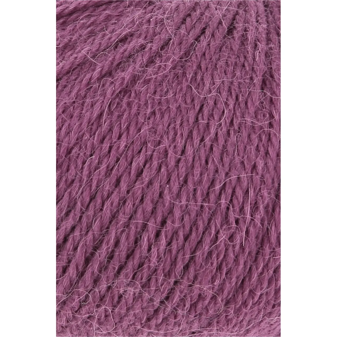 Baby Alpaca 180 Pflaume von Lang Yarns. Feinstes Baby Alpaca — eine Traumfaser in ungefärbten Naturmélangetönen und aktuellen Modefarben — der pure Luxus. Easywash ist eine enzymatische Behandlung der Alpakafasern welche komplett auf den Einsatz von umweltschädigenden Chemikalien verzichtet. Easywash ist Bluesign Reach und OEKO-TEX*zertifiziert. * Zertifikatsnummer