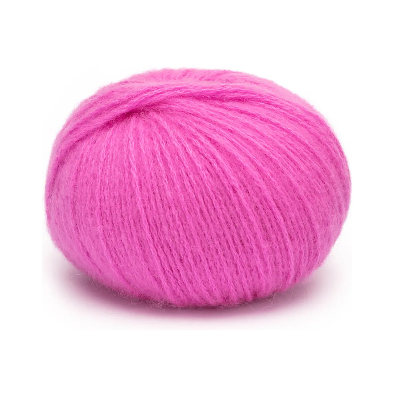 Cashmere 6/28 97 Hibiskus von Pascuali. Die Cashmere 6/28 ist herrlich weich und das verstrickte Garn blüht mit der ersten Wäsche regelrecht auf. Pullover Strickjacken und Handwärmer sind wunderbare Projekte um sie aus diesem besonderen Garn zu stricken. Es ist in der Tat so weich und leicht dass selbst Menschen mit empfindlichster Haut es tragen können da es nicht juckt oder kratzt. Außerdem ist es sehr anpassungsfähig an die Temperatur. Im Winter hält es warm und isoliert während es im Sommer dafür sorgt dass man nicht ins Schwitzen kommt denn die Kaschmirfaser ist atmungsaktiv. Pascuali bietet eine der besten Kaschmirqualitäten an die derzeit auf dem Markt erhältlich sind. Weil hohe Qualität artgerechte Tierhaltung fair gehandelte und ökologisch hergestellte Produkte im Mittelpunkt unseres Handelns stehen haben wir dafür gesorgt dass unser Kaschmir von der mongolischen Handelskammer bio-zertifiziert ist.