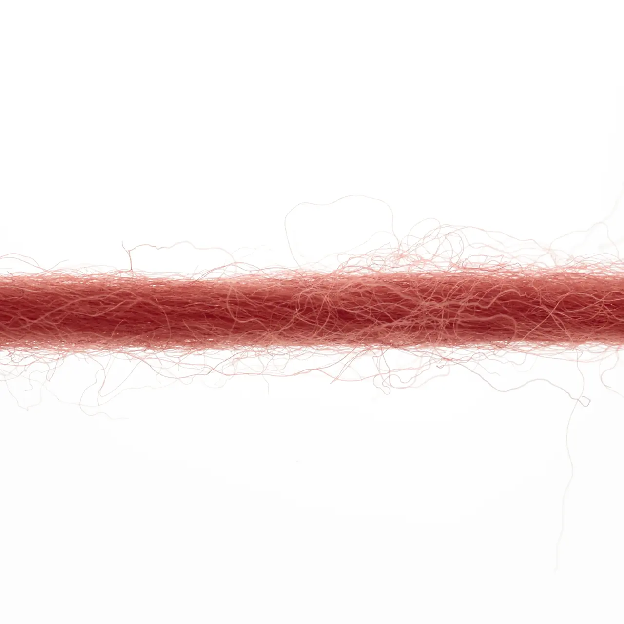 Naturalis 60 Rot von Lang Yarns. NATURALIS erzählt von der stillen Schönheit natürlicher Farben. In einem 100 % pflanzenbasierten Färbeprozess entfalten ausgewählte Kräuter Wurzeln und Rinden ihre feinen Nuancen und schenken dem Garn eine lebendige Tiefe. Jede Farbe ist ein Zusammenspiel aus Zeit Erfahrung und Natur - ruhig authentisch und einzigartig.