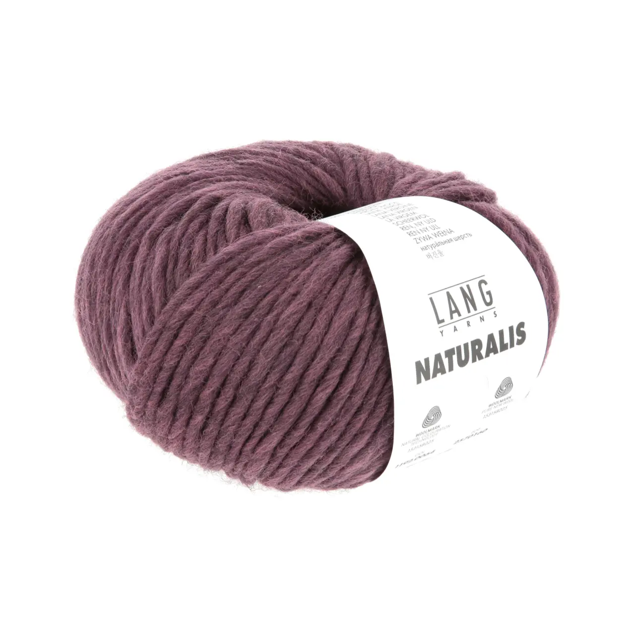 Naturalis 64 Bordeaux von Lang Yarns. NATURALIS erzählt von der stillen Schönheit natürlicher Farben. In einem 100 % pflanzenbasierten Färbeprozess entfalten ausgewählte Kräuter Wurzeln und Rinden ihre feinen Nuancen und schenken dem Garn eine lebendige Tiefe. Jede Farbe ist ein Zusammenspiel aus Zeit Erfahrung und Natur - ruhig authentisch und einzigartig.