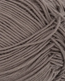 <span class="yarn-title">Mandarin petit</span> <span class="yarn-color">3870 Linbrun</span>